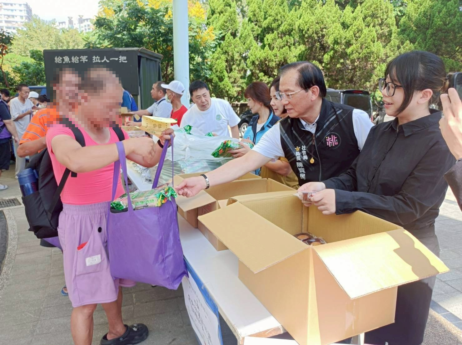 桃園社會局邀街友提前過中秋 公私協力傳遞溫暖祝福