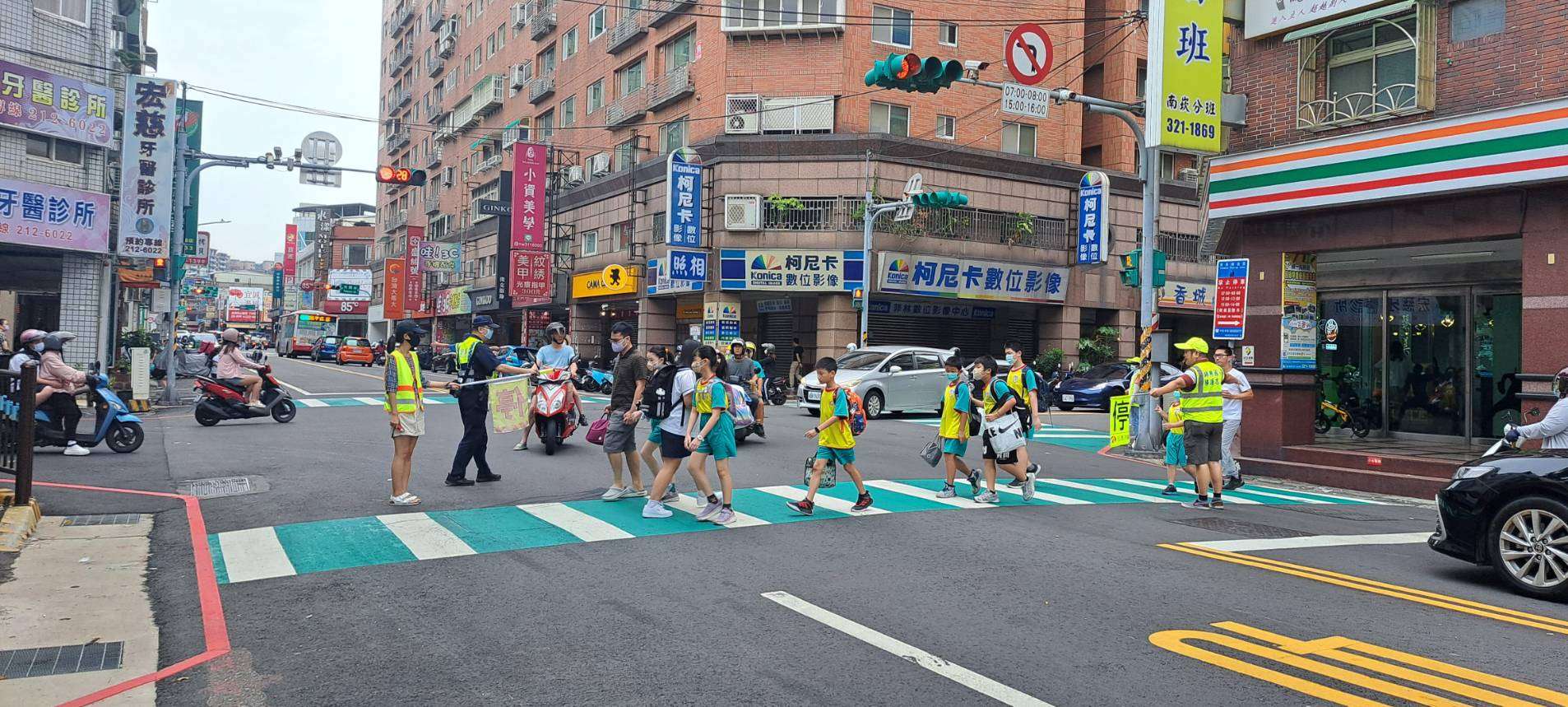 暑假結束!蘆竹警啟動「護童專案」確保學子通行安全 676637 0