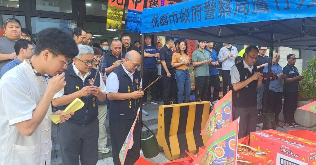 蘆竹警中元普渡登場 虔誠祈求地方安定繁榮 679388