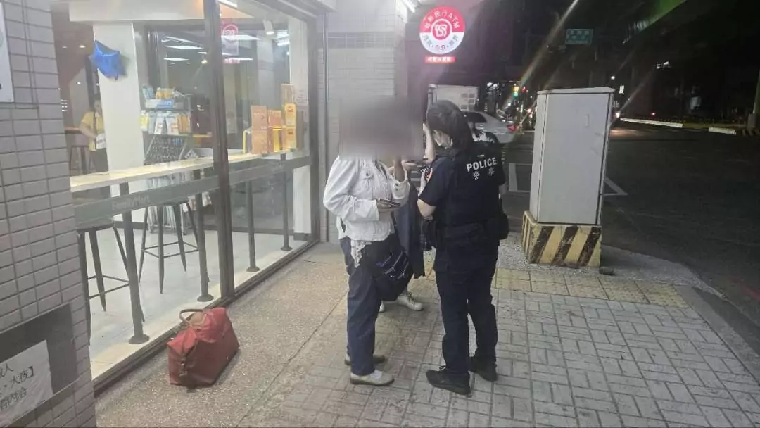 澳籍女公車坐過站找嘸旅館 蘆竹警暖心護送 692149