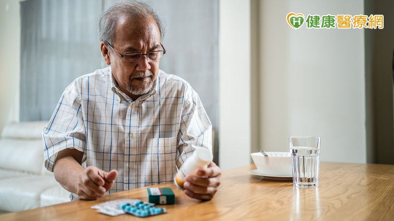 總是不能按時服藥怎麼辦？先釐清背後原因！醫：可找醫師討論處理