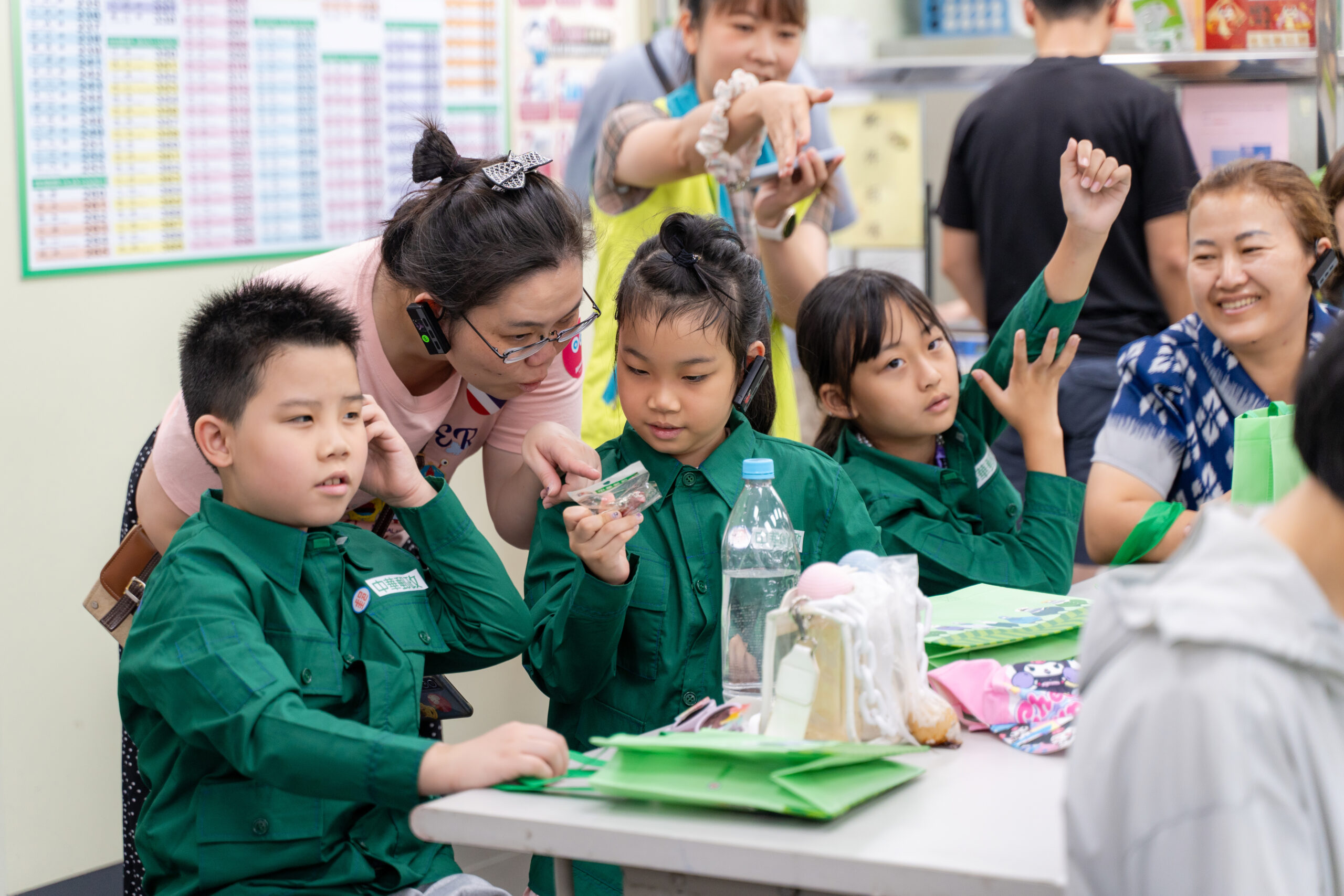 桃園婦幼局輔導新住民特色店家落地生根 展現多元文化魅力 8.明信片教學 0 0 scaled