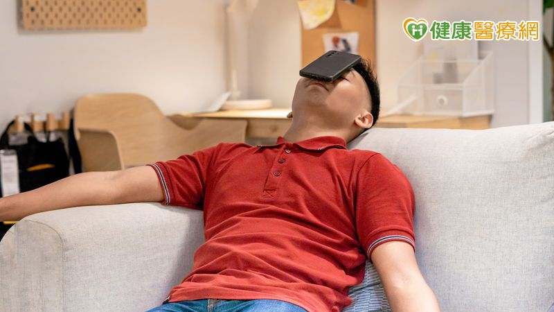 人過35歲陷入「初老危機」 專家教你如何睡飽、吃好迎戰!