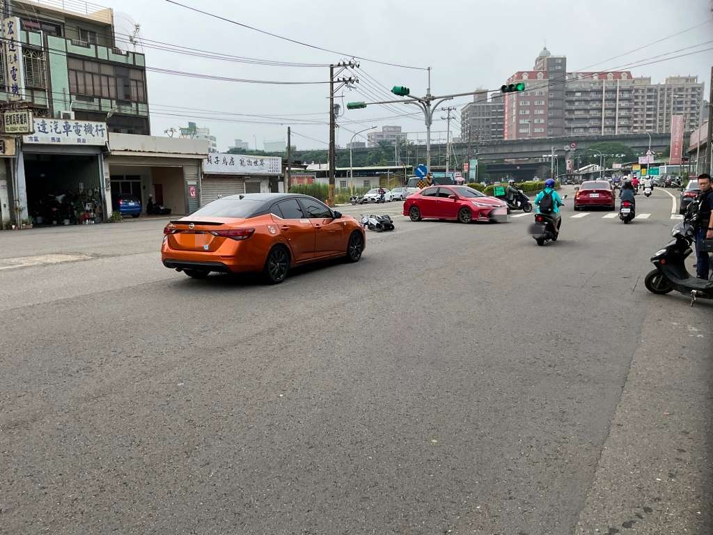 【有片】中壢騎士鬼切遭擊落 運將無奈:戰爭攔截導彈都沒我準 IMG 1331 副本 0