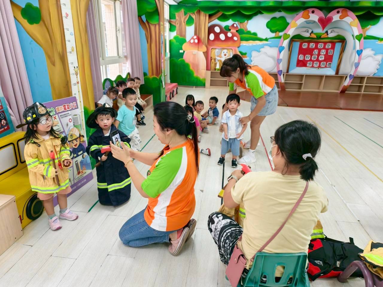 大林消防分隊入校強化安全意識 師生實作學防震保命三招 S 165429417 0