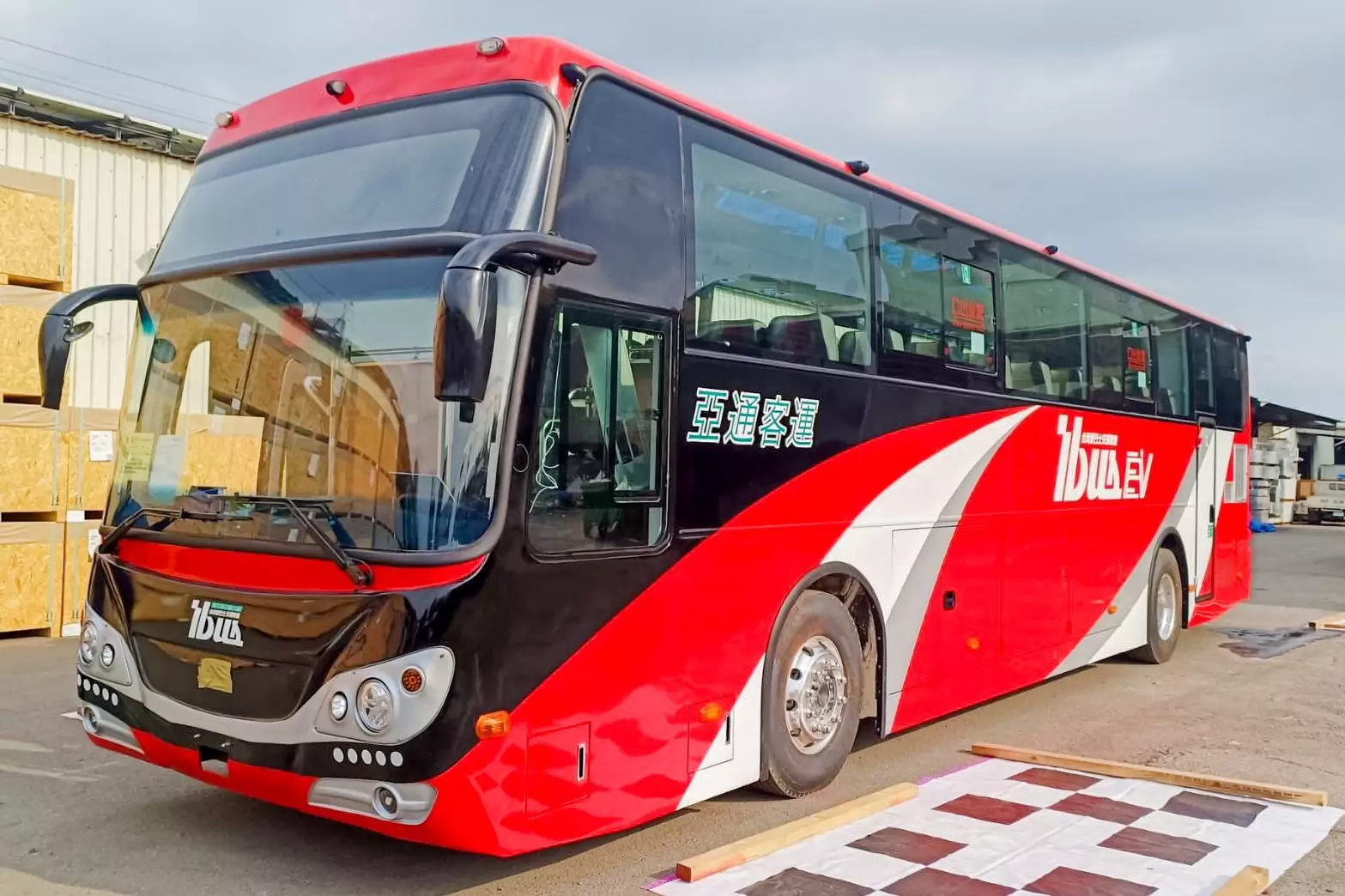 全台首創!桃園啟用「城際型電巴」 大眾運輸邁向智慧化 全台首創!桃園啟用「城際型電巴」 大眾運輸邁向智慧化