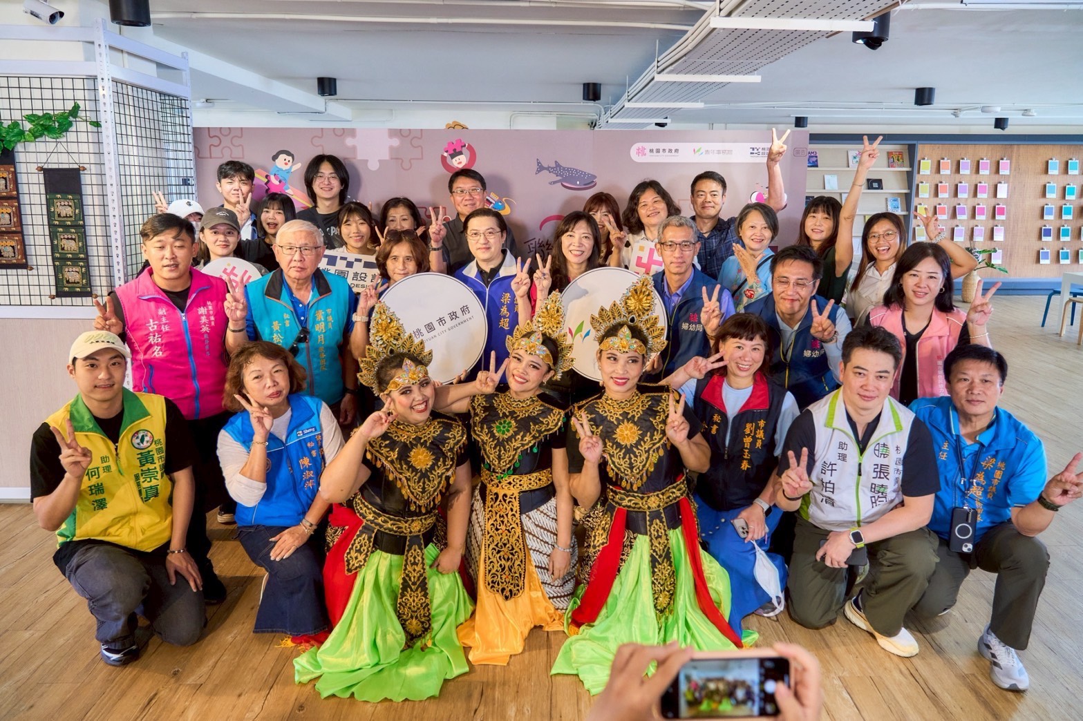 桃園小小聯合國設計展登場 開南大學展現深耕新住民影像教育成果 S 30285920