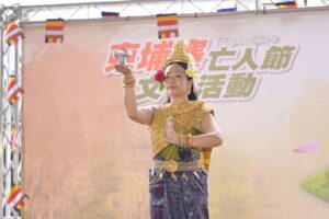 柬埔寨亡人節桃園登場 民眾體驗高僧祈福感受慎終精神