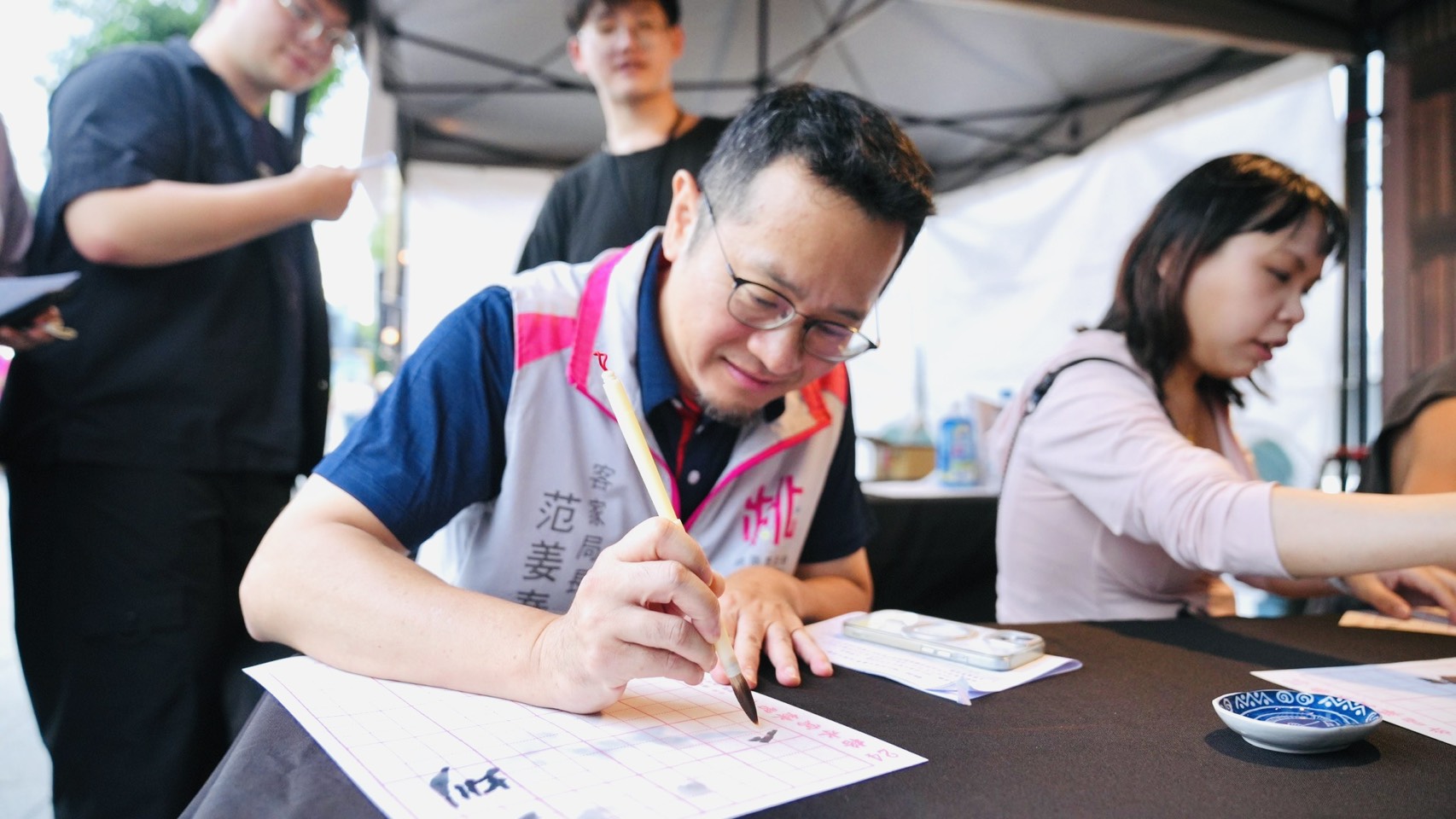 「好客文藝季」龍潭大池登場 沉浸式劇場、文創市集展現客家文學魅力 S 40878109