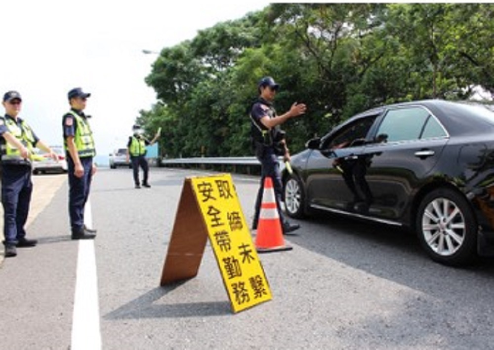 國道警察執行「安全帶大執法」 逾2000件違規被抓包 S 7807077