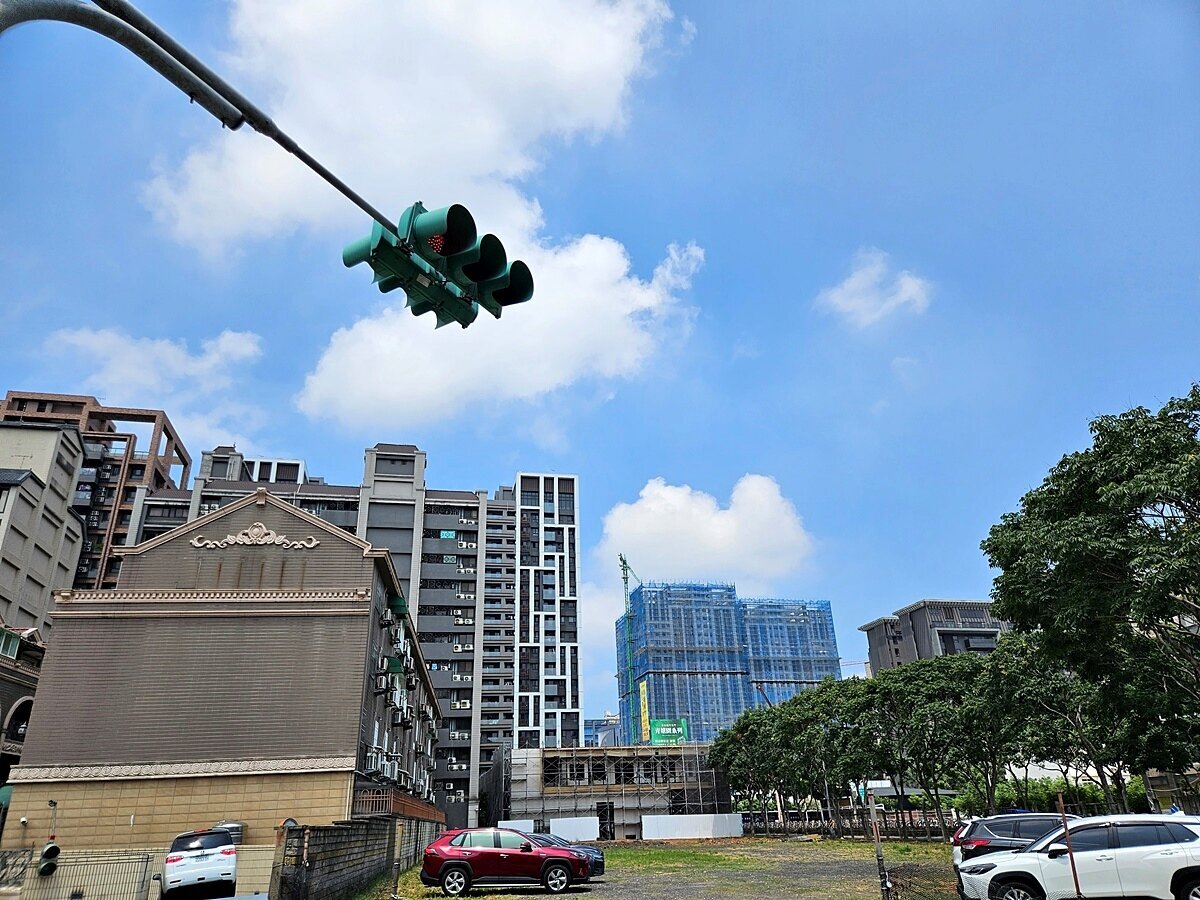 房價下修「未形成廣泛降價」?專家揭交易量腰斬區域