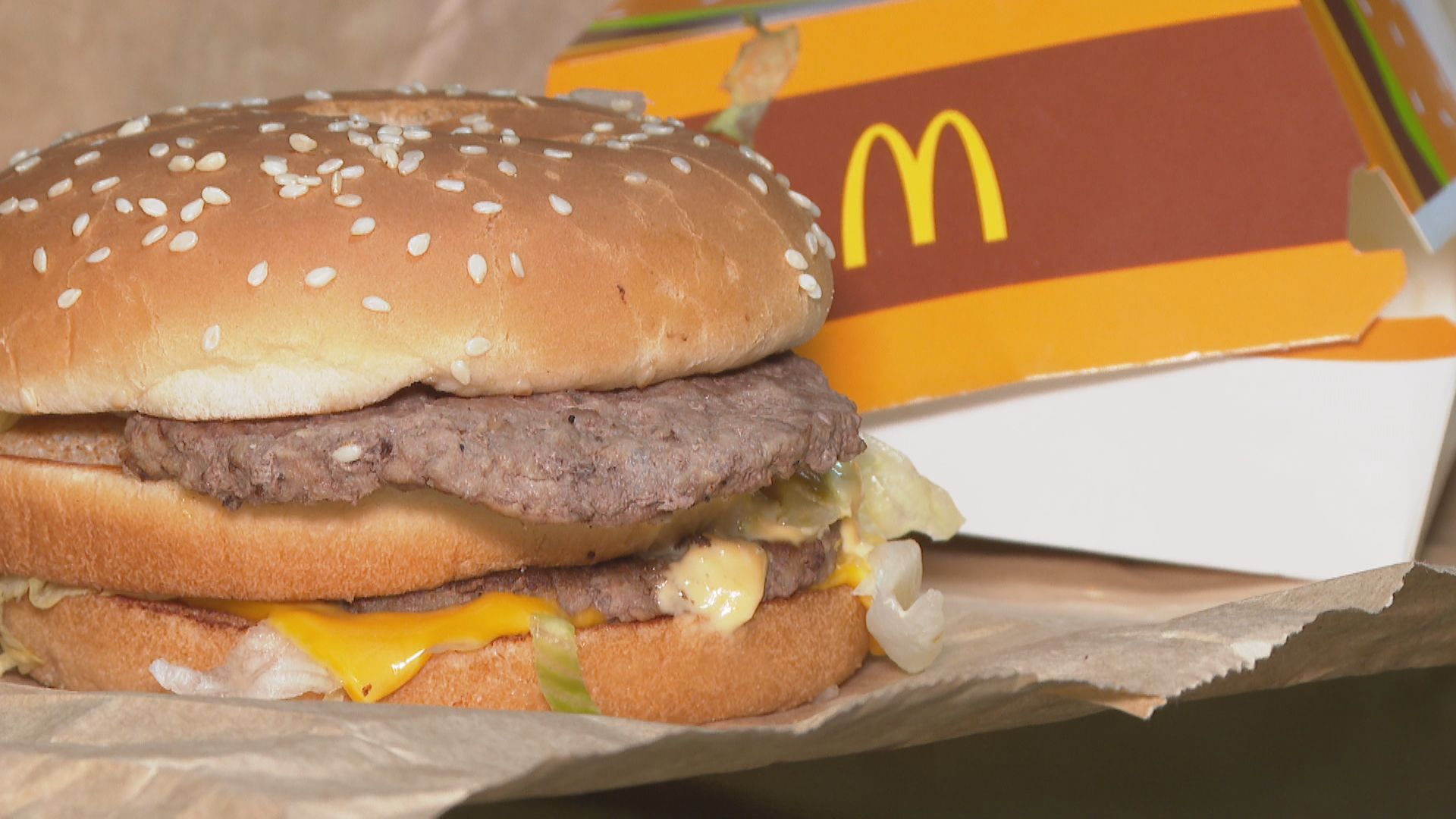 網友傳授「蹭吃麥當勞漢堡」手法 律師:妥妥詐欺還自白