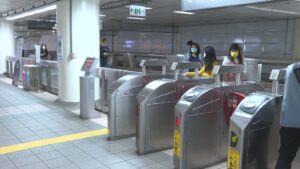 傳學童倒站內沒人敢扶！北捷闢謠：假消息　網揪疑為中國地鐵