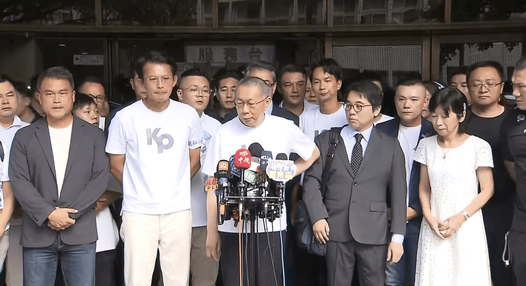 睽違1年!聽柯文哲演說忍不住 陳佩琪、館長、陳智菡頻拭淚