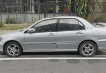 板橋宮廟前轎車遭射23槍!警尋獲8鋼珠 車主:未與人結怨