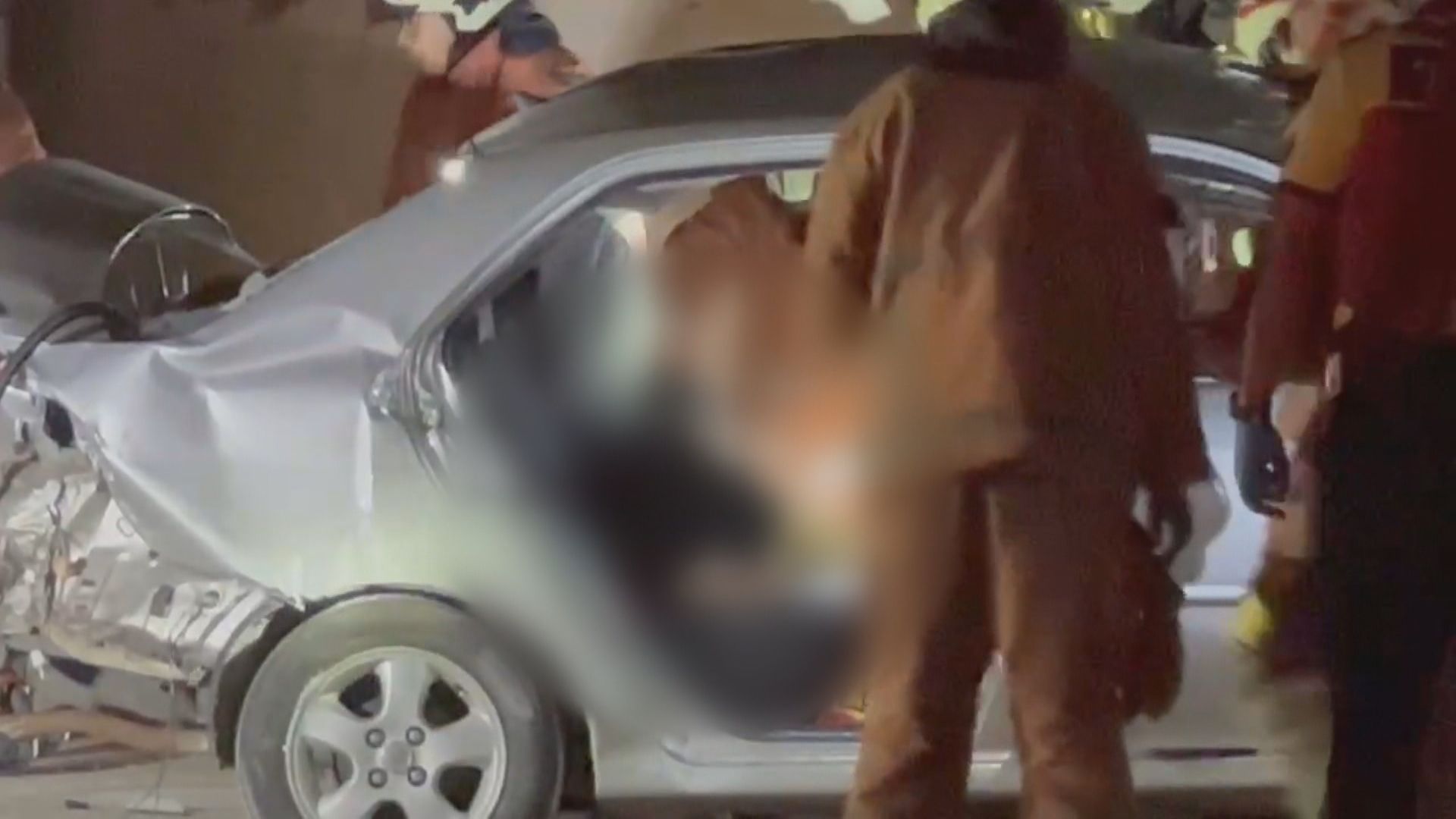 少年高速釀禍? 轎車撞工地4殞命-1/過彎沒過去失控撞工地 新竹車禍釀4死1傷