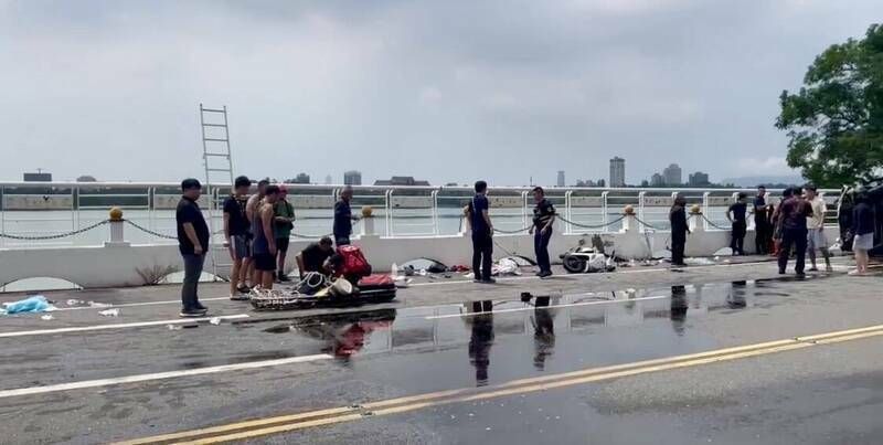 澄清湖2死車禍駕駛「無手排駕照」 雇主同涉過失致死40萬交保