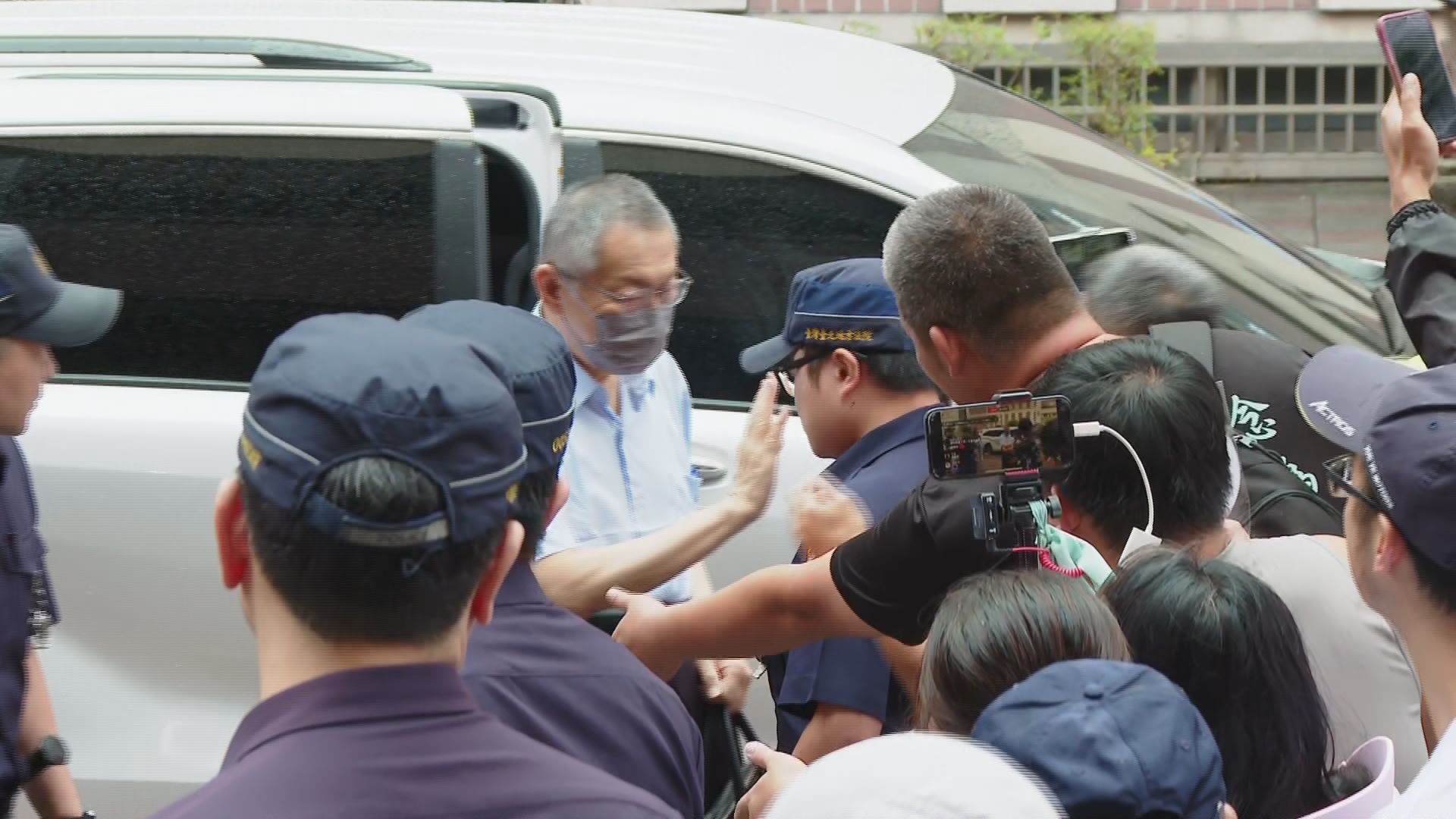 柯文哲電子腳環清晨頻離線 北院通知廠商下午更換