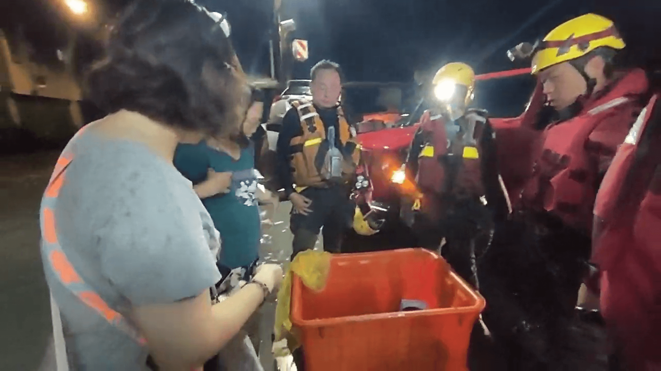 堰塞湖溢流釀14死18傷多人失聯 2嬰幼兒坐大橘桶獲救