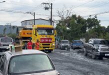 連開10小時到了!吊車大王重機具抵光復災區 災後親送慰問金