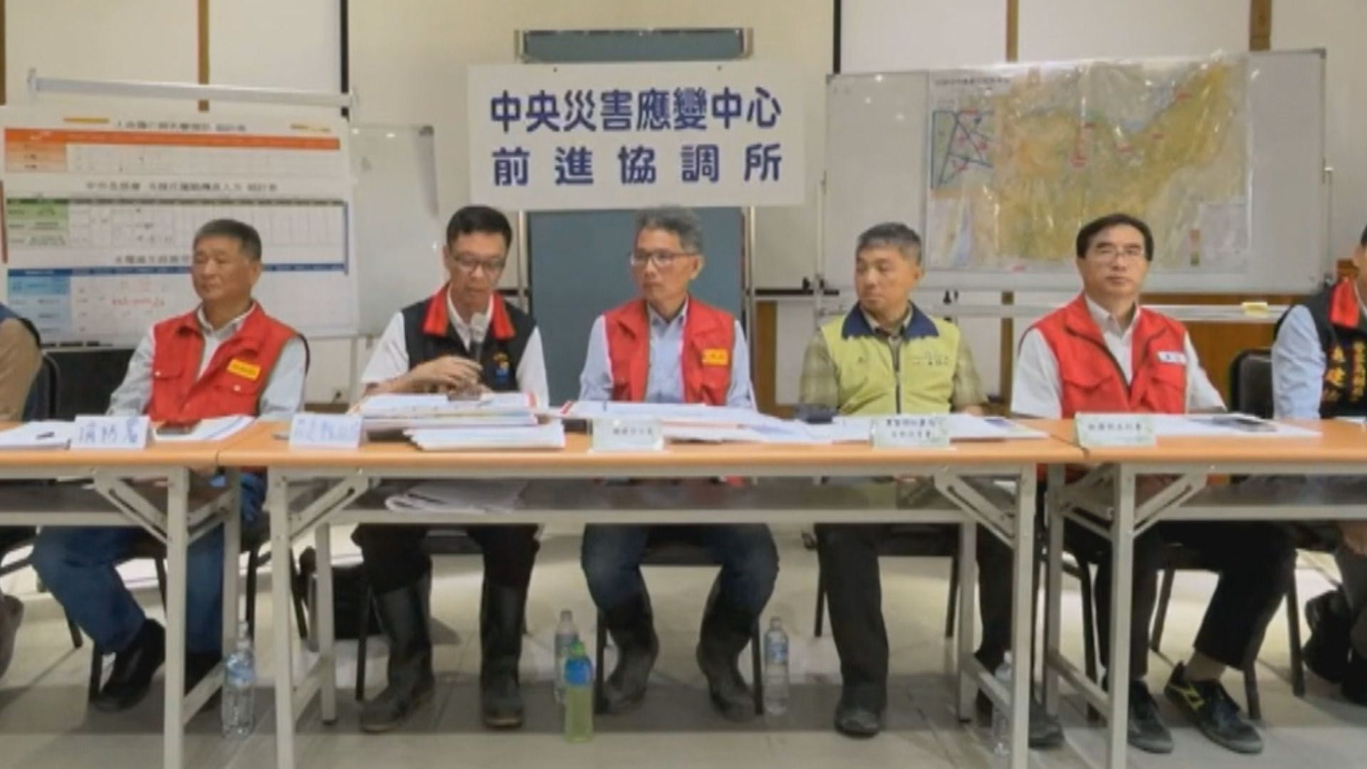 續搜六失聯 超人湧光復指揮亂象14/中央地方前進指揮所首度合開記者會 徐榛蔚未出席