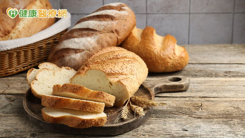 早餐麵包怎麼挑?營養師:鬆軟或嚼勁也有差 選對麵包才能吃出健康