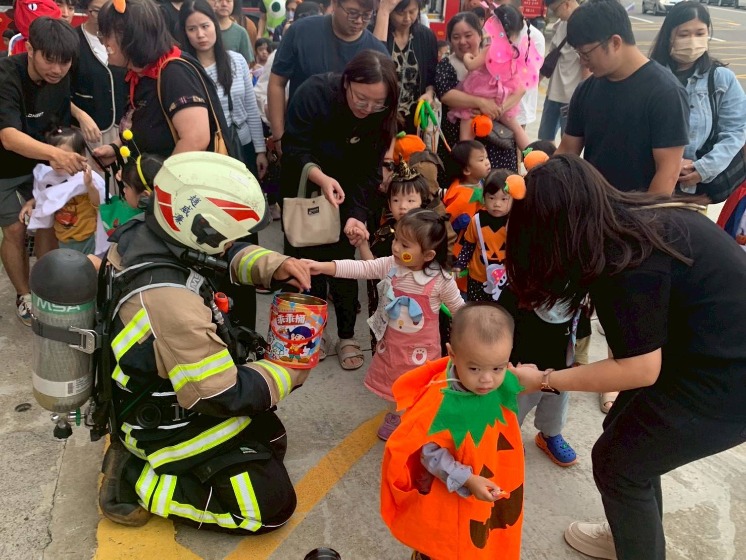 萌娃盛裝打扮現身桃消茄苳分隊 防災觀念向下扎根  1396125 0