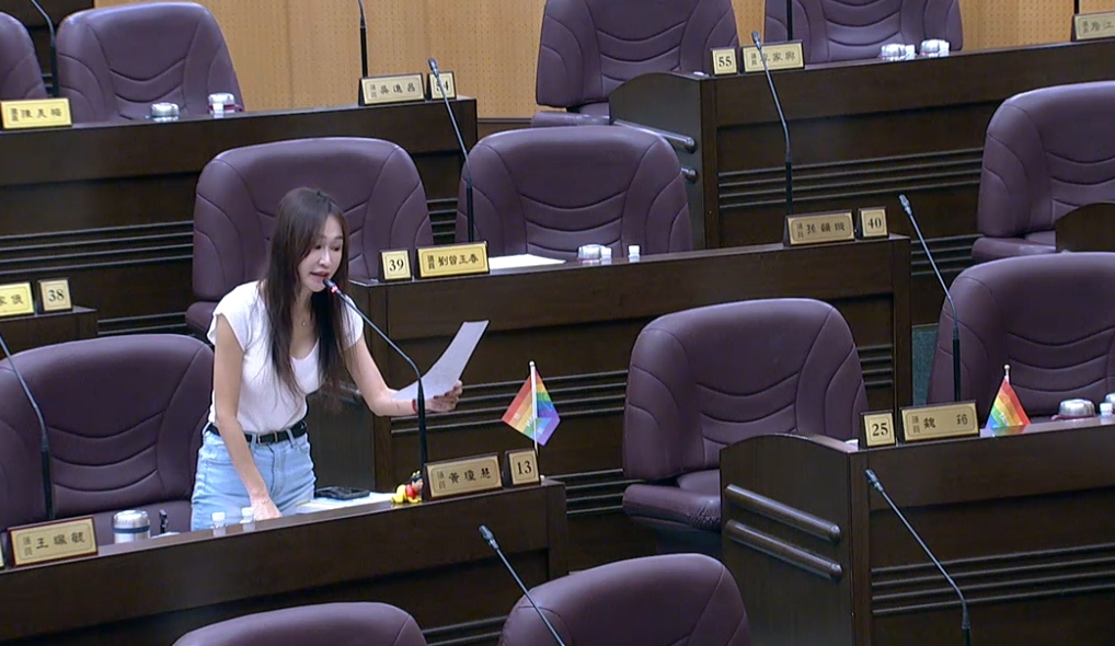 桃園普發現金1萬5動議過關 黃瓊慧轟市府:明明有錢卻不願發 1759482449893