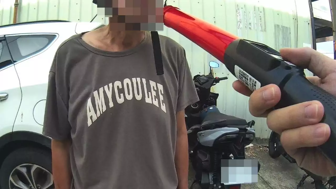 桃園6旬騎士渾身酒氣拒檢 逃1公里仍被逮 2327430 0