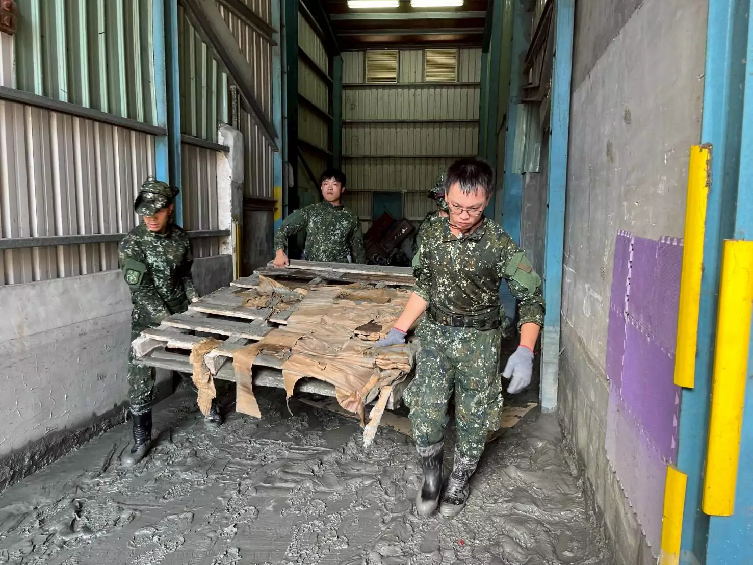 花蓮災後重建刻不容緩 桃園後備旅馳援災區展現軍民一心 3132