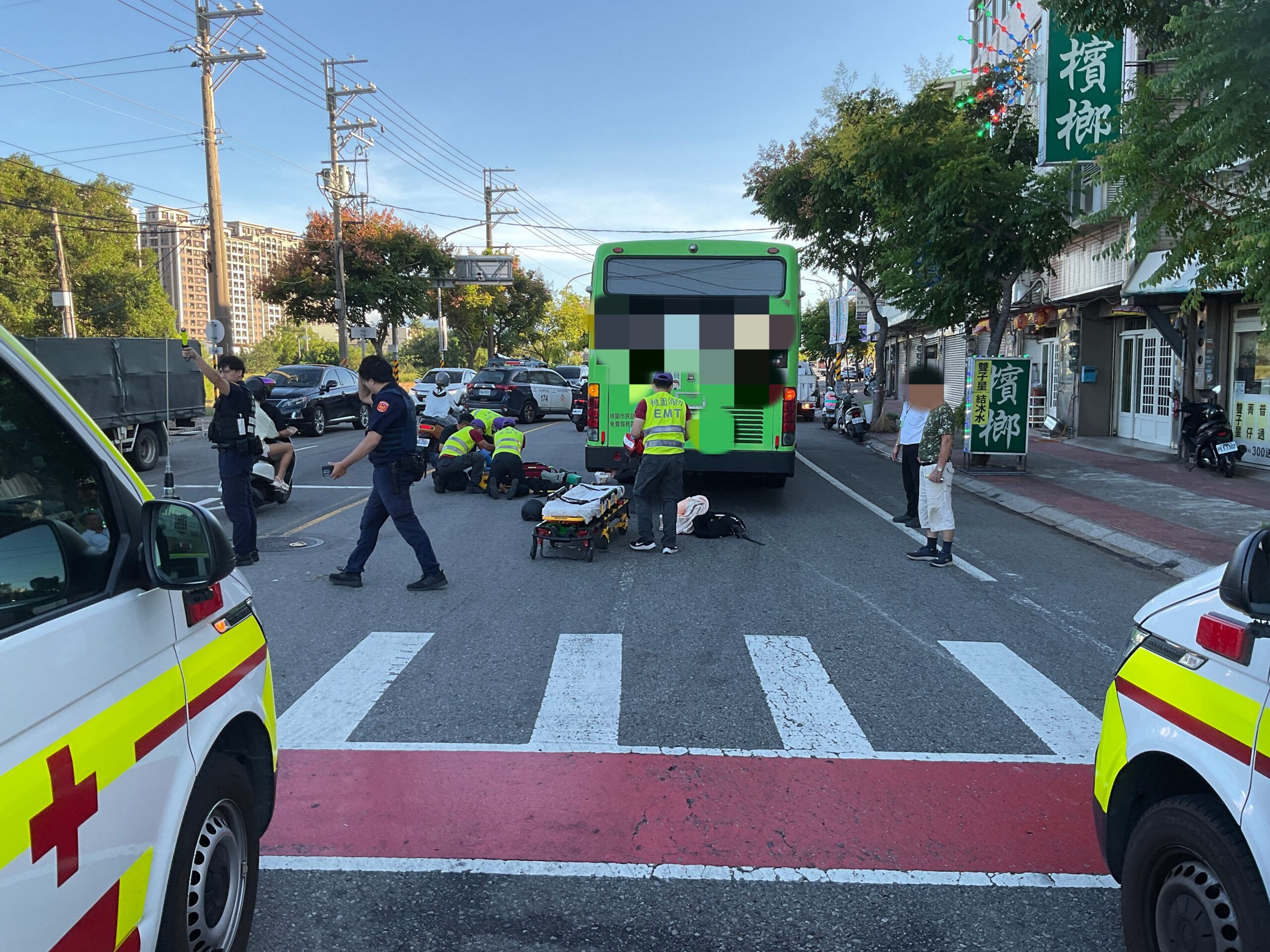 中壢大客車左轉釀禍!66歲男走斑馬線遭撞倒急救亡 425143 2 scaled