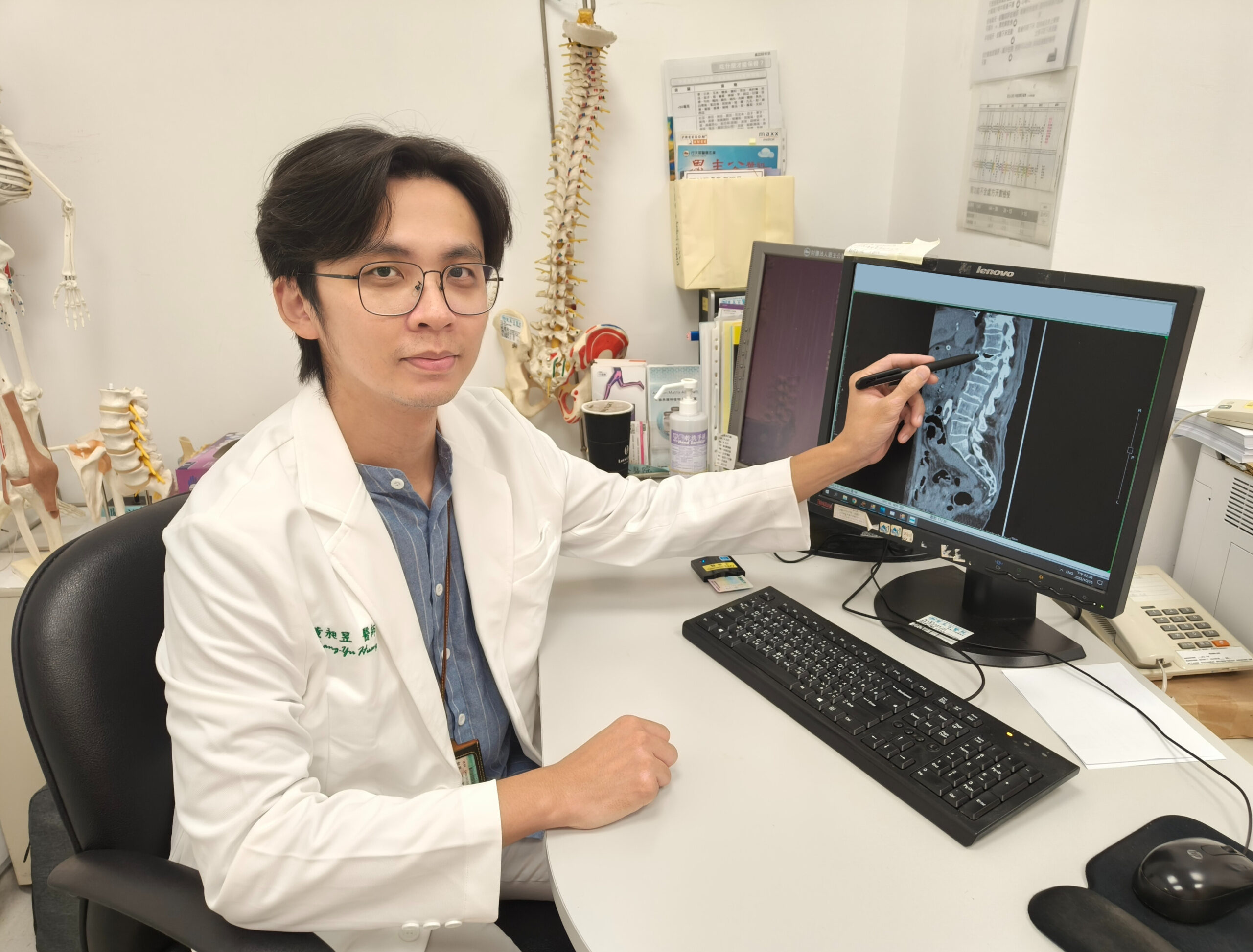 鏟子超人展現強健骨力 恩主公醫教你這樣吃「顧骨本」 45646540 scaled
