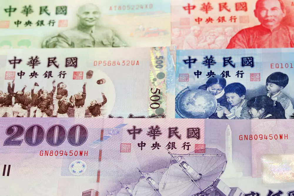普發一萬有望10/17三讀通過 最晚這時候發放 普發一萬有望10/17三讀通過 最晚這時候發放