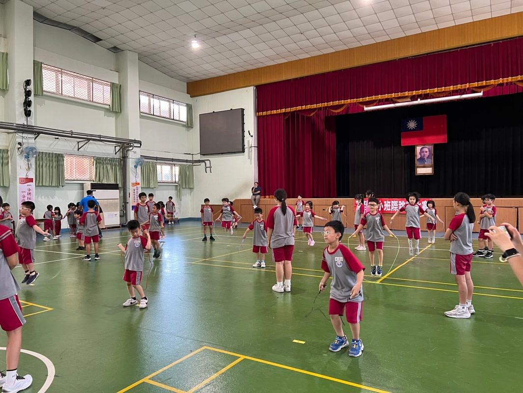 桃園復旦國小班際跳繩比賽活力登場 培養團隊合作精神 545herwdr 4