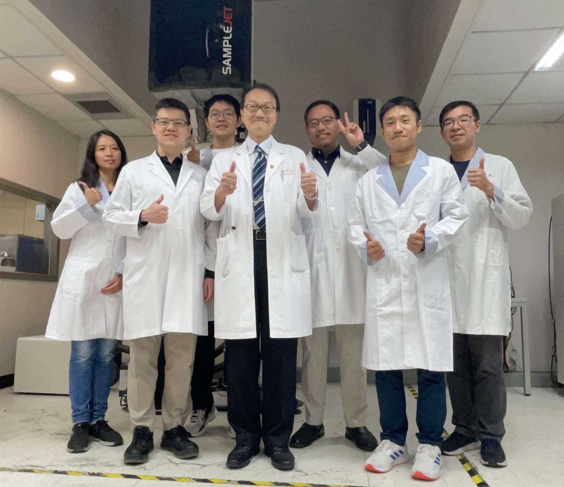 林口長庚「雙核心研究平台」導入AI 建構完整系統生物學研究鏈 582976