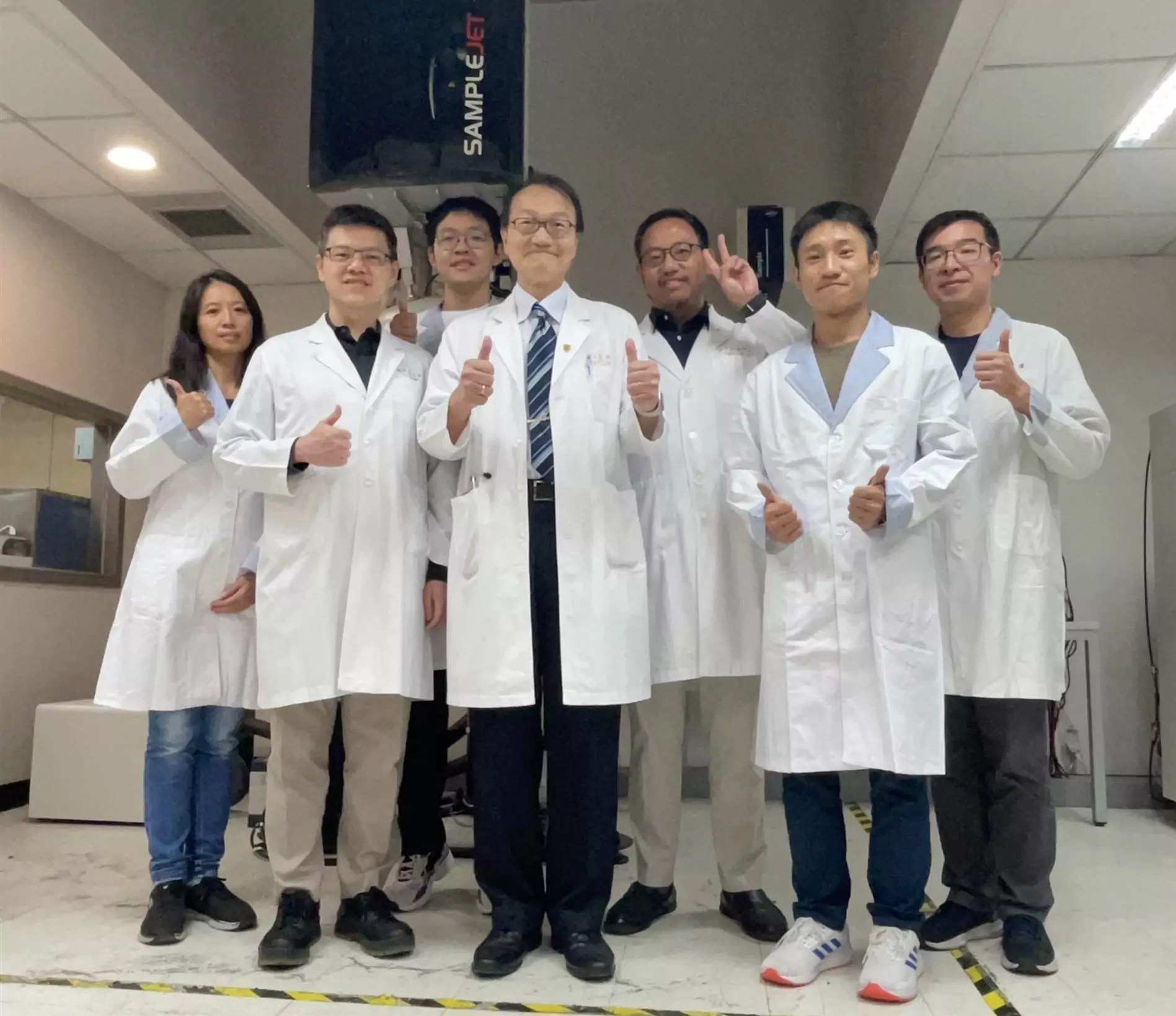林口長庚「雙核心研究平台」導入AI 建構完整系統生物學研究鏈 林口長庚「雙核心研究平台」導入AI 建構完整系統生物學研究鏈