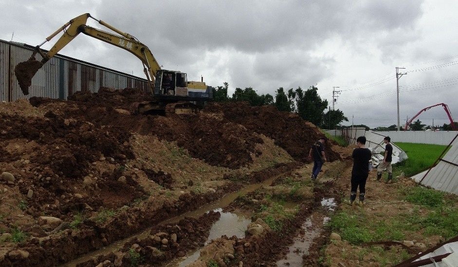 桃園大片山坡地、農地遭汙染!環檢警挖出大量廢棄物 31人遭起訴 621497 0
