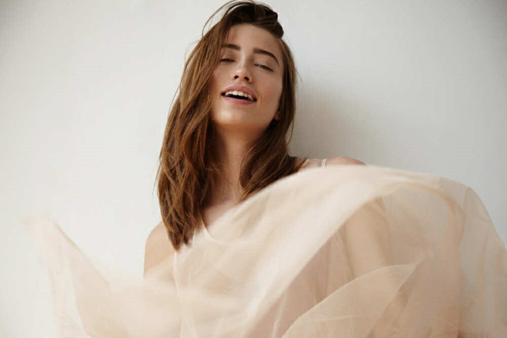 蠶絲跨界時尚新潮流 從天然纖維到美肌保養引領永續新浪潮