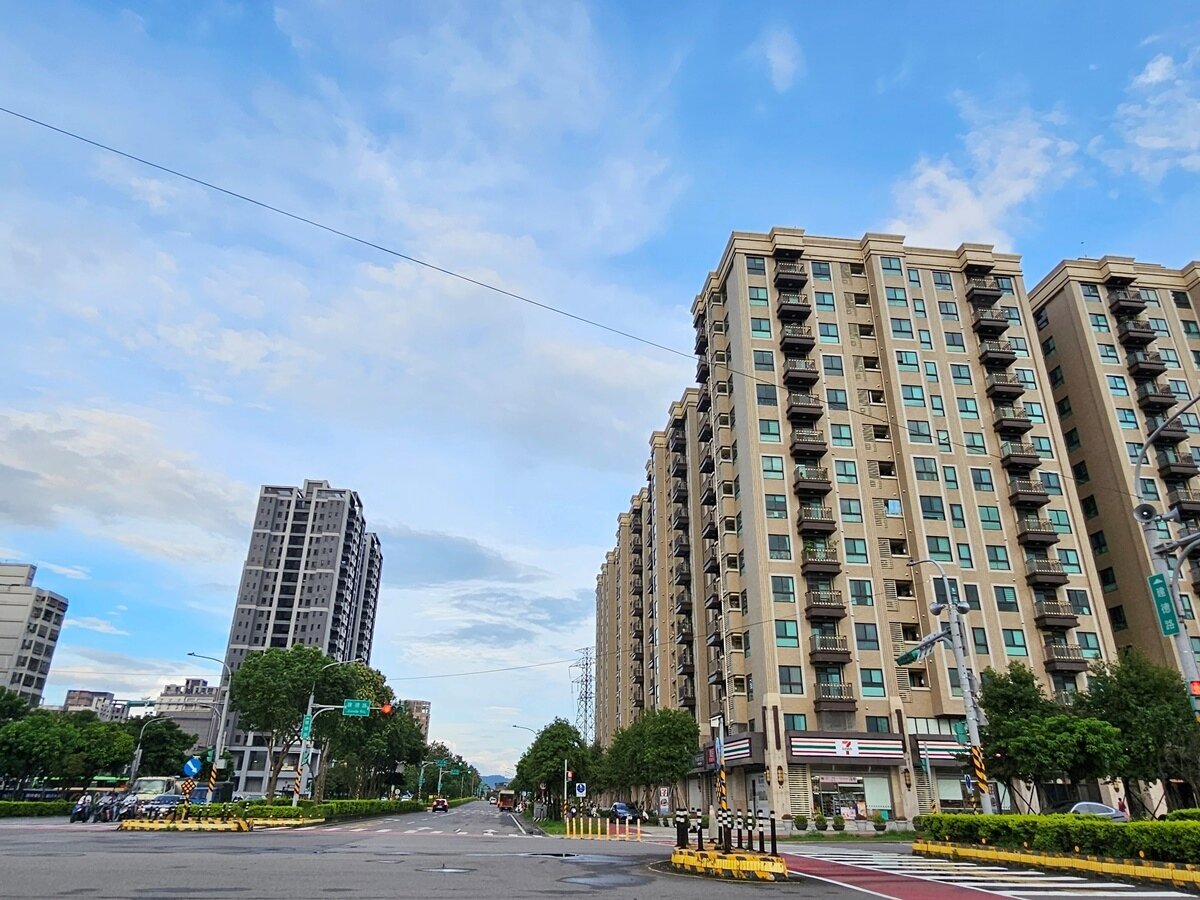 「一推一拉」亂流……房市信心難振?專家:新青安放寬只是小菜一碟