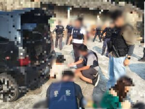 中壢警跨縣市聯手攻堅 苗栗山區逮通緝犯起獲930公克毒品