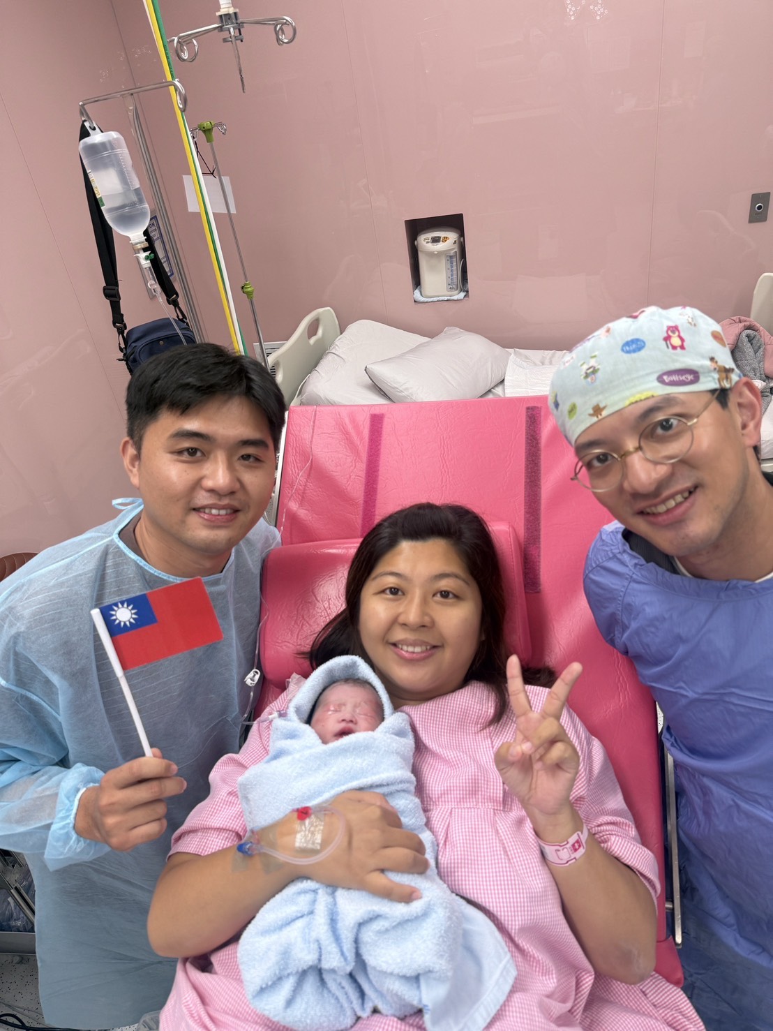 國慶添喜氣!桃園40位雙十寶寶報到 產房洋溢幸福氣氛 S 644472835 0