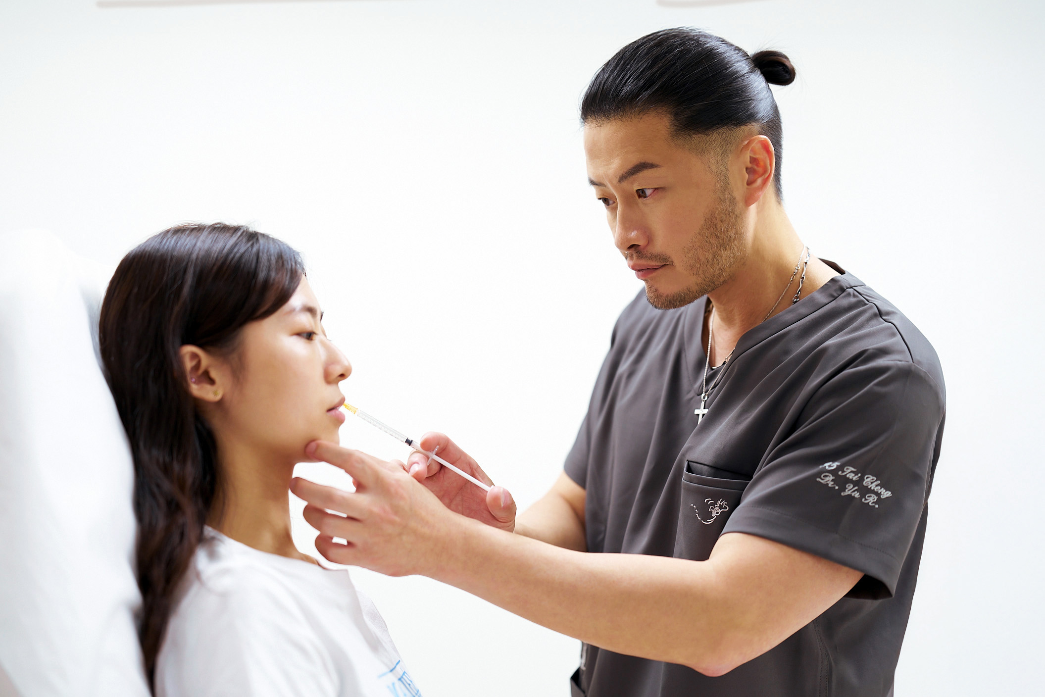 不做模板美!結合藝術美學與專業醫學 尤詡鑫醫師打造專屬質感醫美診所 S 69582995