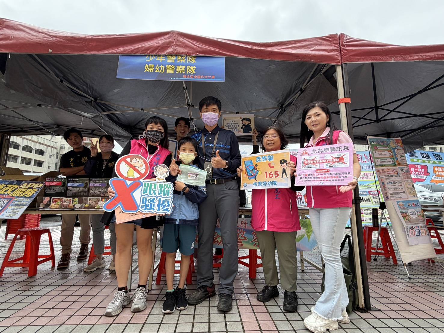 防詐、道安觀念扎根校園!桃警「三合一宣導」強化民眾安全意識 S 71098399