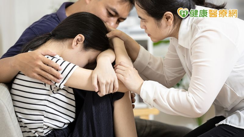 青少年憂鬱症持續攀升 醫師:「這些行為」都是求救訊號