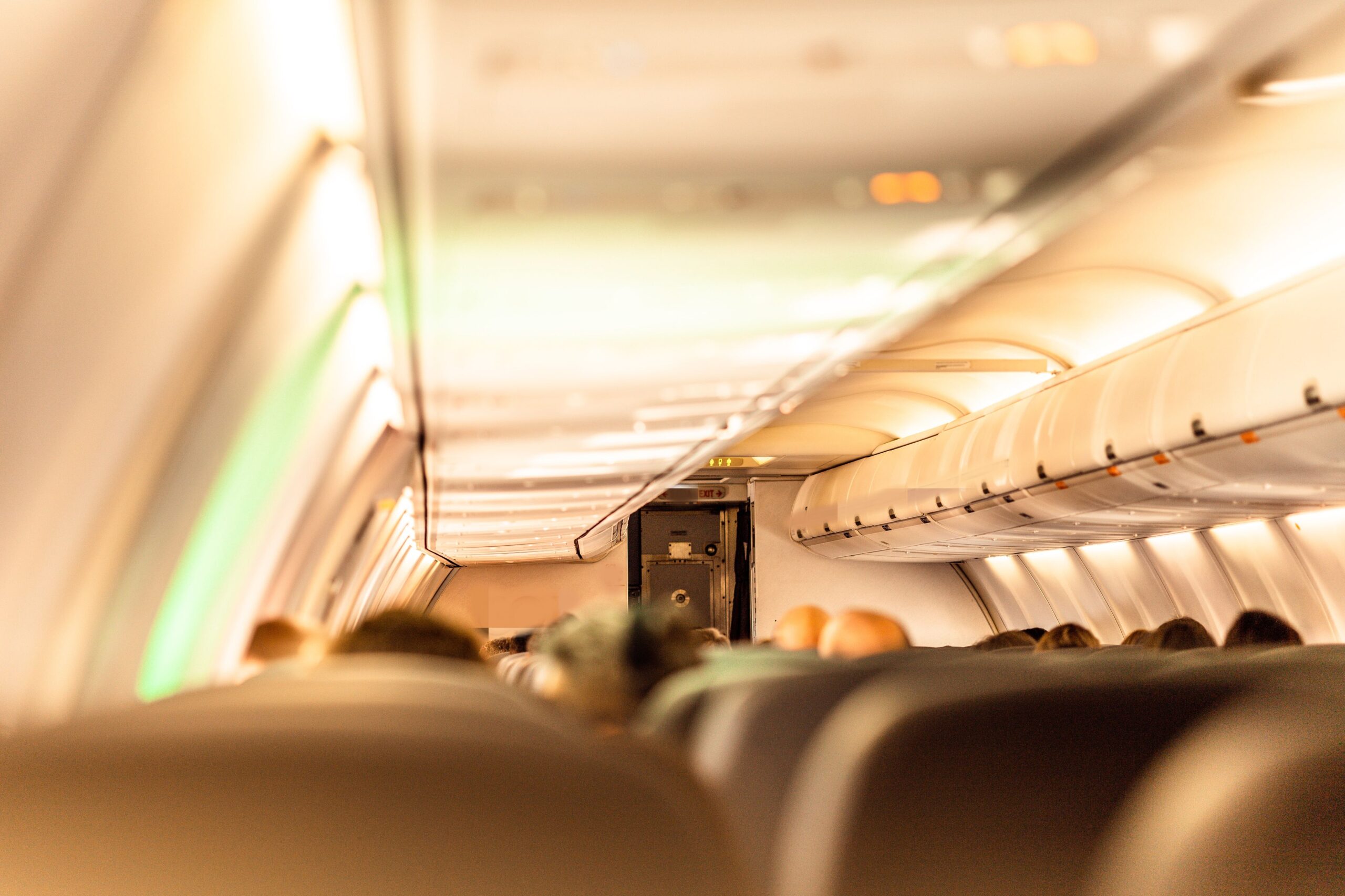 機艙發文稱「要炸飛機」遭Meta通報 新加坡男判罰8.3萬元