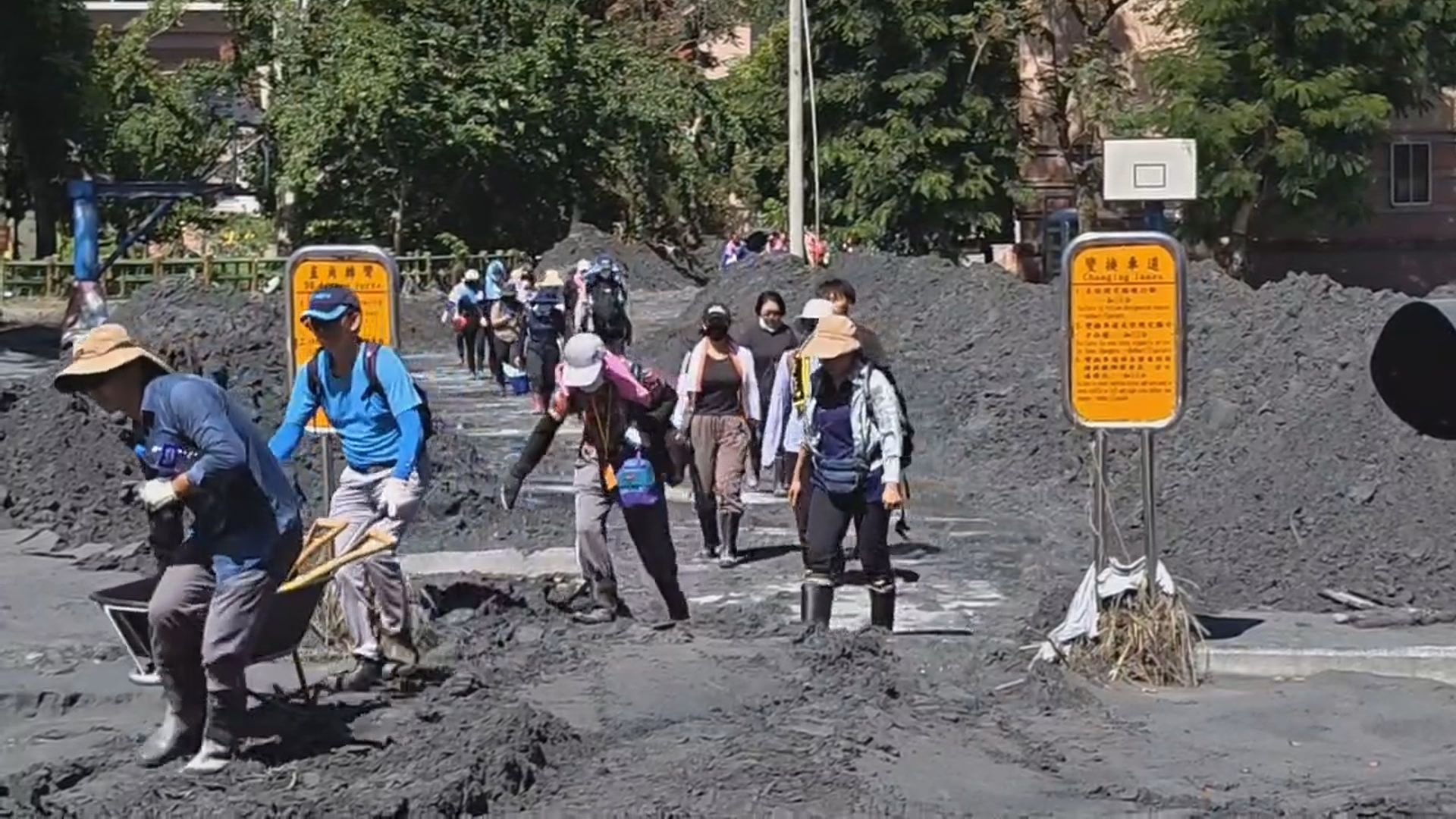 中央物資貼縣府貼紙惹議! 花蓮縣府澄清:自行採購