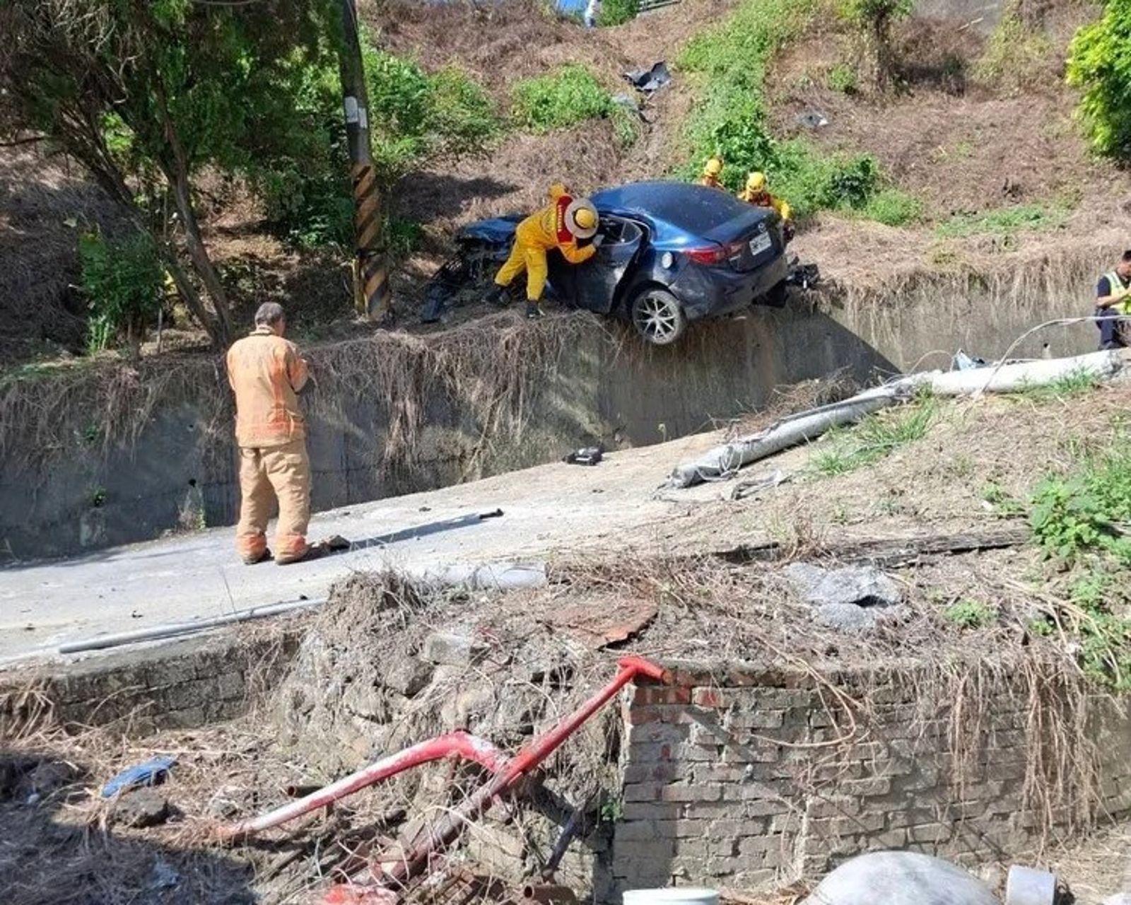 無照男撞死17歲友之前「已先肇事」 同行妹冷血拍斷肢瀕死照挨轟