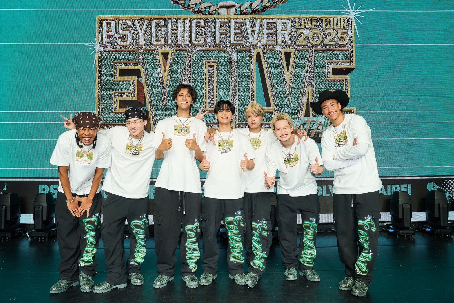 PSYCHIC FEVER雙語告白粉絲粉甜炸全場 中文許下約定「明年再見」