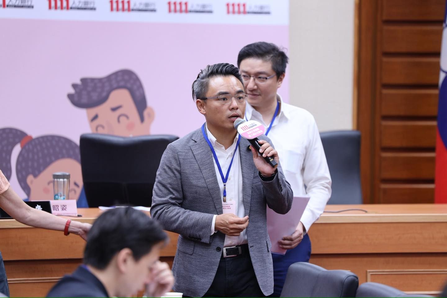 新加坡出手打詐擬最高鞭刑24下 「洪孟楷拋台灣效法」網喊+1