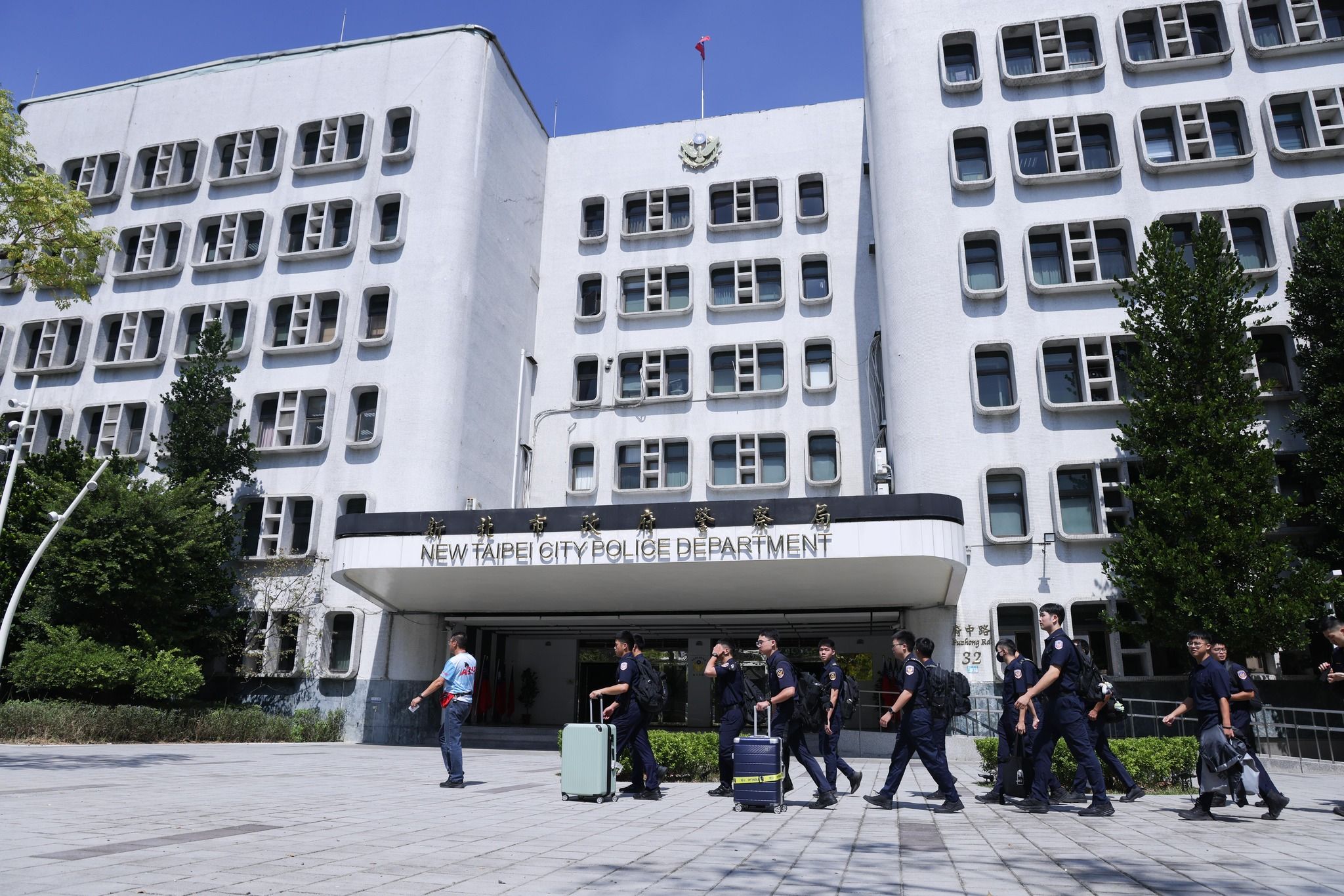 新北警疑洩個資 三重分局小隊長15萬交保、偵查佐遭聲押